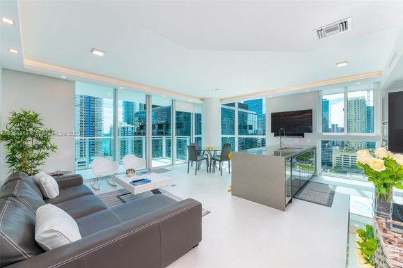 1080 Brickell Ave # 2000, Miami FL 33131
