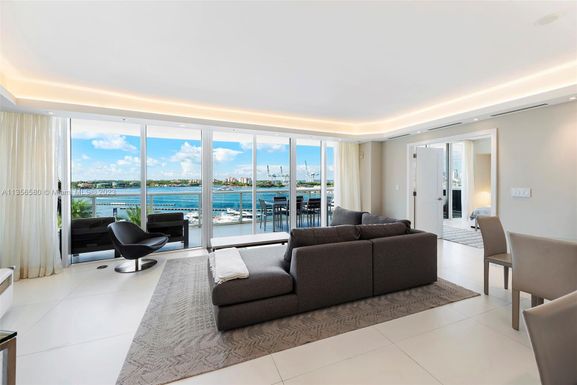 400 Alton Rd # 804, Miami Beach FL 33139