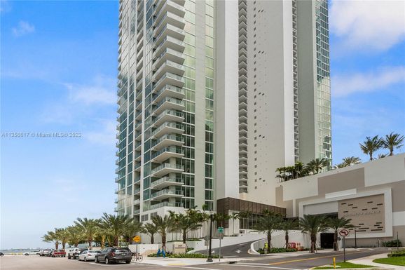 2900 NE 7 Ave # 4303, Miami FL 33137