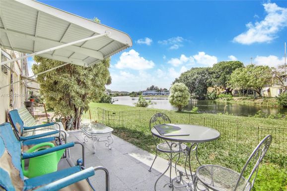 20320 NE 2nd Ave # 3, Miami Gardens FL 33179