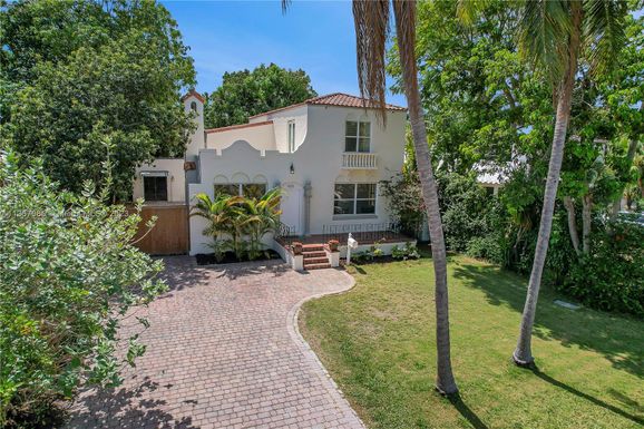 420 W 30th St, Miami Beach FL 33140
