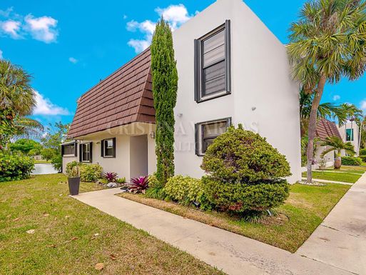 1602 NW 90th Way # 1602, Pembroke Pines FL 33024