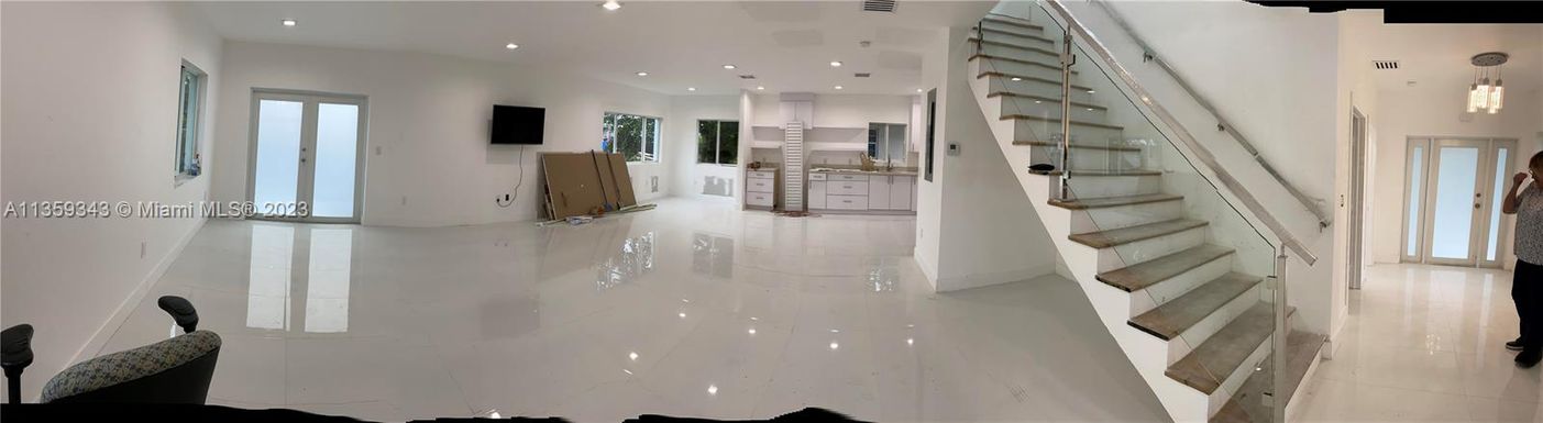 1453 NW 70th St, Miami FL 33147
