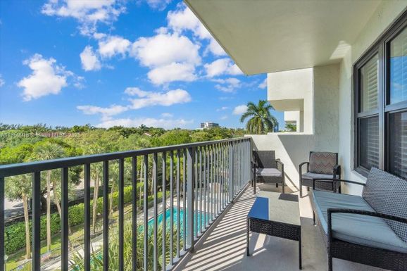 3200 N Port Royale Dr N # 504, Fort Lauderdale FL 33308