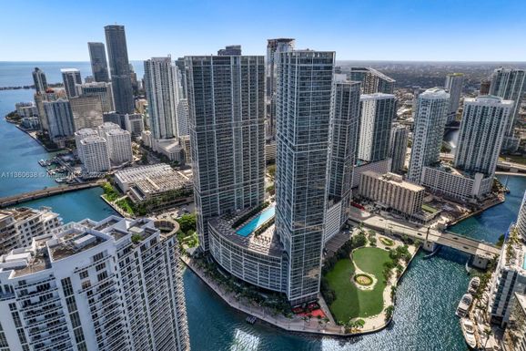 465 Brickell Ave # 5002, Miami FL 33131