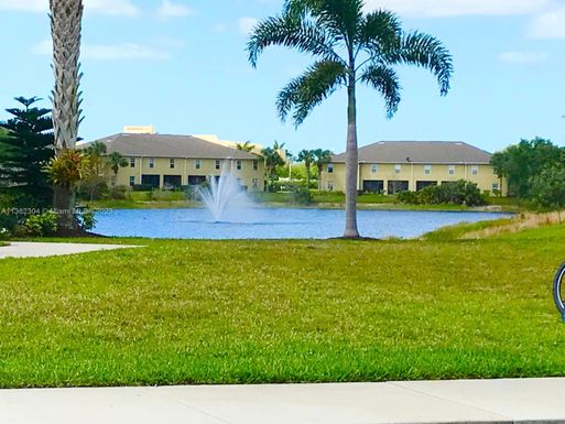 9077 Gervais Circle # 909, Naples FL 34120