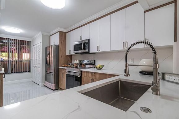 7161 Promenade Dr # 101, Boca Raton FL 33433