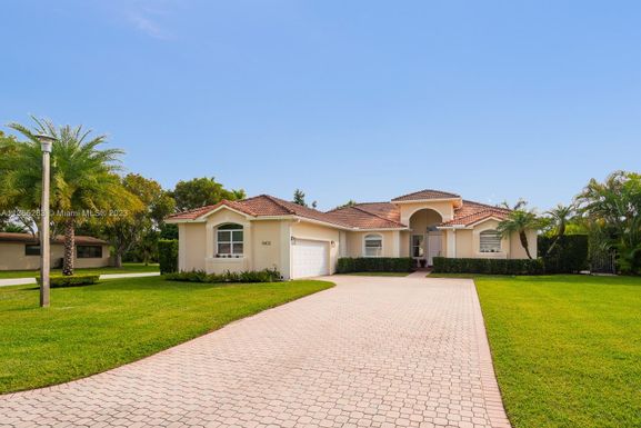8402 SW 162nd Ter, Palmetto Bay FL 33157