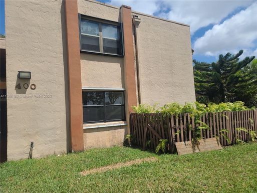 400 W Park Dr # 102, Miami FL 33172