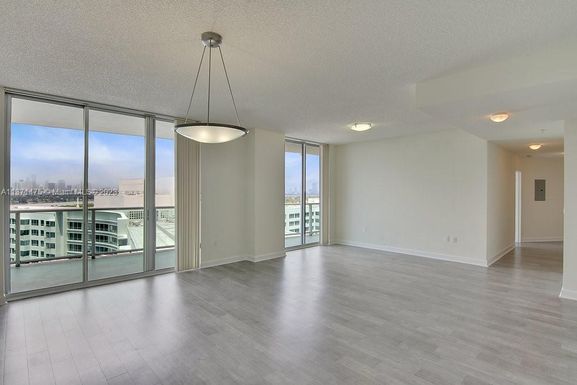 1500 Bay Rd # 2201, Miami Beach FL 33139