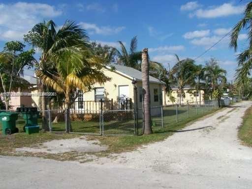 595 NW 88th St, El Portal FL 33150