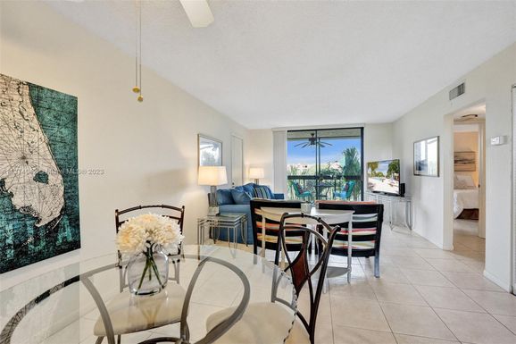 955 Dotterel Rd # 2406, Delray Beach FL 33444