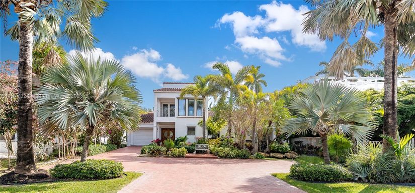 235 Harbor Dr, Key Biscayne FL 33149
