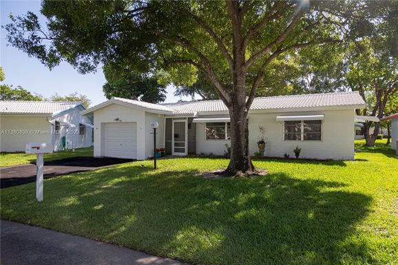 1650 NW 82nd Ave, Plantation FL 33322