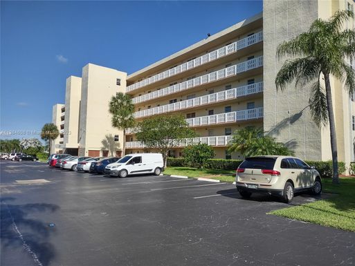 131 SE 3rd Ave # 204, Dania Beach FL 33004