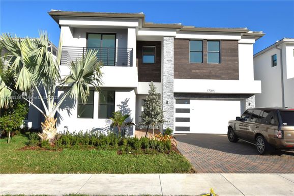 17064 Teton River Rd, Boca Raton FL 33496