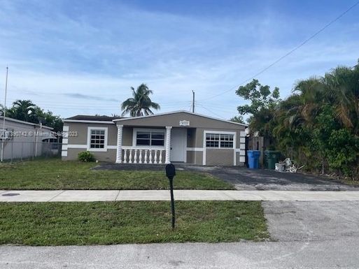 420 NW 52nd St, Oakland Park FL 33309
