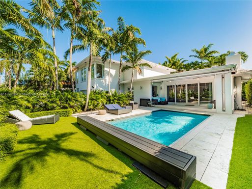 4365 N Bay Rd, Miami Beach FL 33140