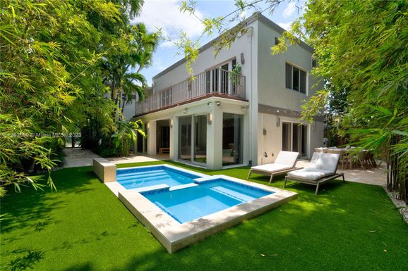 4180 Alton Rd, Miami Beach FL 33140