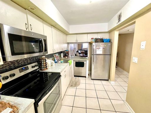 2903 N Miami Beach Blvd # 302, North Miami Beach FL 33160