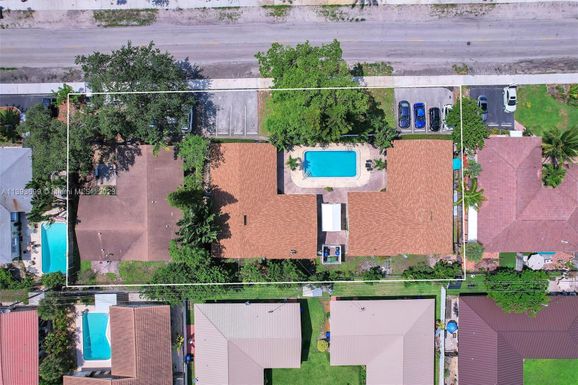 2031 NE 56th St, Fort Lauderdale FL 33308