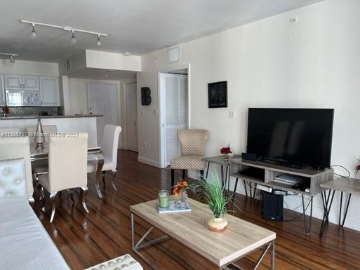 1155 Brickell Bay Dr # 1805, Miami FL 33131