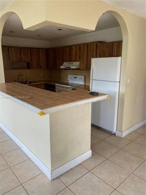 6162 SW 5th St, Margate FL 33068