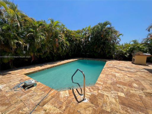1201 S 13th Ave, Hollywood FL 33019