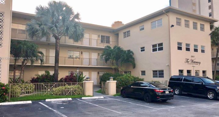 2200 S Ocean Dr # N314, Hollywood FL 33019