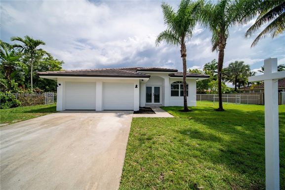 15461 SW 164th St, Miami FL 33187