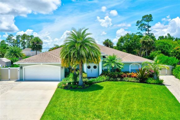 2249 SW Crocus Ln, Port St. Lucie FL 34953