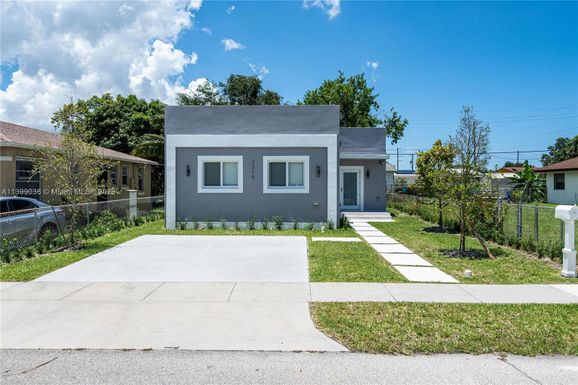 2215 Greene St, Hollywood FL 33020