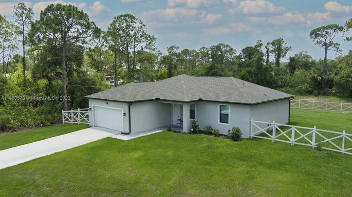 6008 Petal Ct, La Belle FL 33935