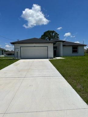 3007 2nd Street West, Lehigh Acres FL 33971