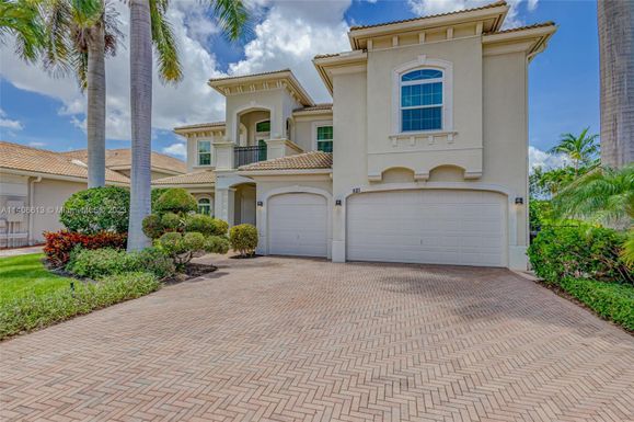 521 Les Jardin Dr, Palm Beach Gardens FL 33410