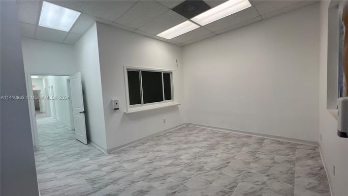 18070 S Tamiami Trl, Fort Myers FL 33908