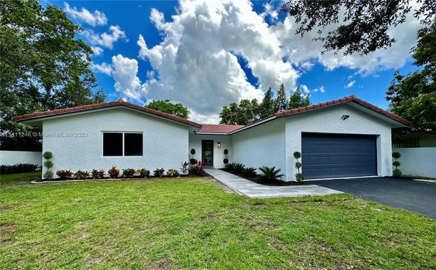 8100 NW 38th St, Coral Springs FL 33065