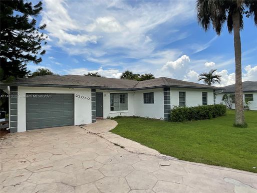 22040 Flanders Ct, Boca Raton FL 33428