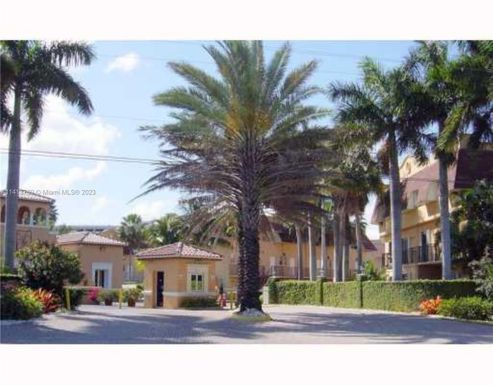6707 N Kendall Dr # 113, Pinecrest FL 33156