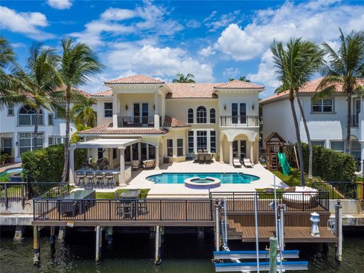1555 Windjammer Way, Hollywood FL 33019