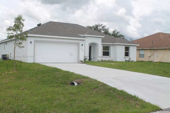 5838 NW Coosa Dr, Port St. Lucie FL 34986