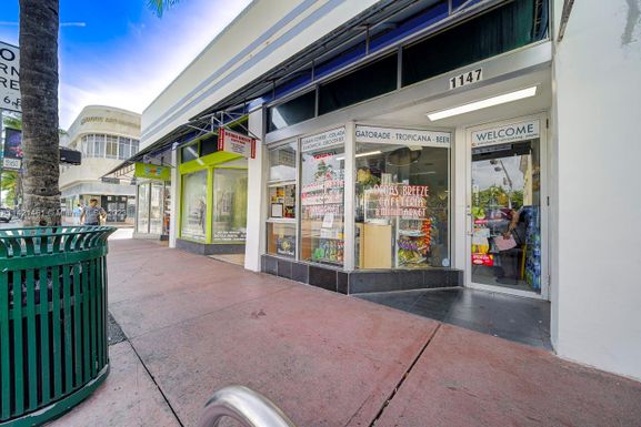 Cafeteria/Convenience Store for Sale in Miami Beach on Washington Ave, Miami Beach FL 33139