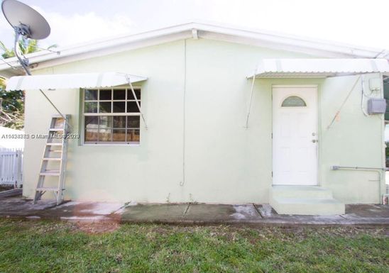 1741 NE 178th St, North Miami Beach FL 33162