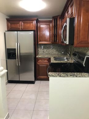 606 W 81st St # 206, Hialeah FL 33014