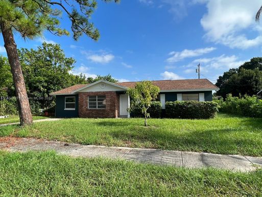 3104 Tropic Blvd, Fort Pierce FL 34946