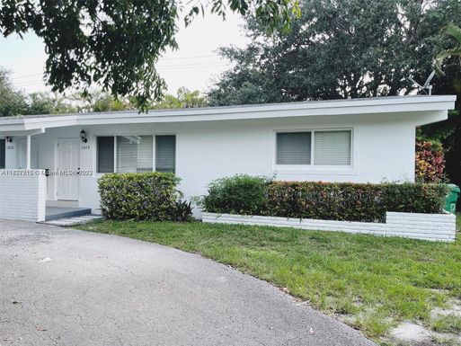 11424 SW 81st Rd Side, Pinecrest FL 33156