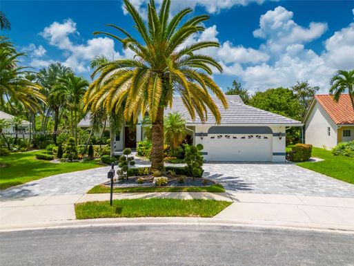 840 Cypress Pointe Dr W, Pembroke Pines FL 33027