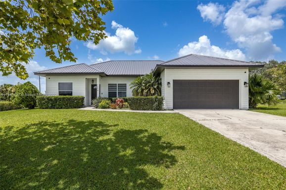 1094 Zenith Street, Other City - In The State Of Florida FL 33935