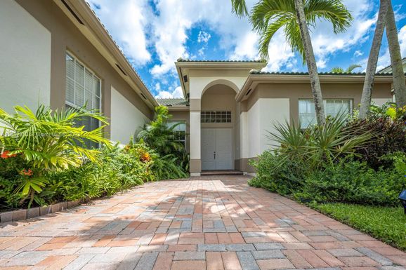 4644 Windward Cove Ln, Wellington FL 33449