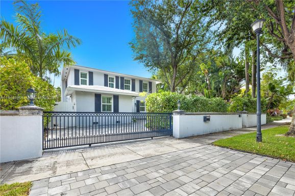 4531 N Bay Rd, Miami Beach FL 33140